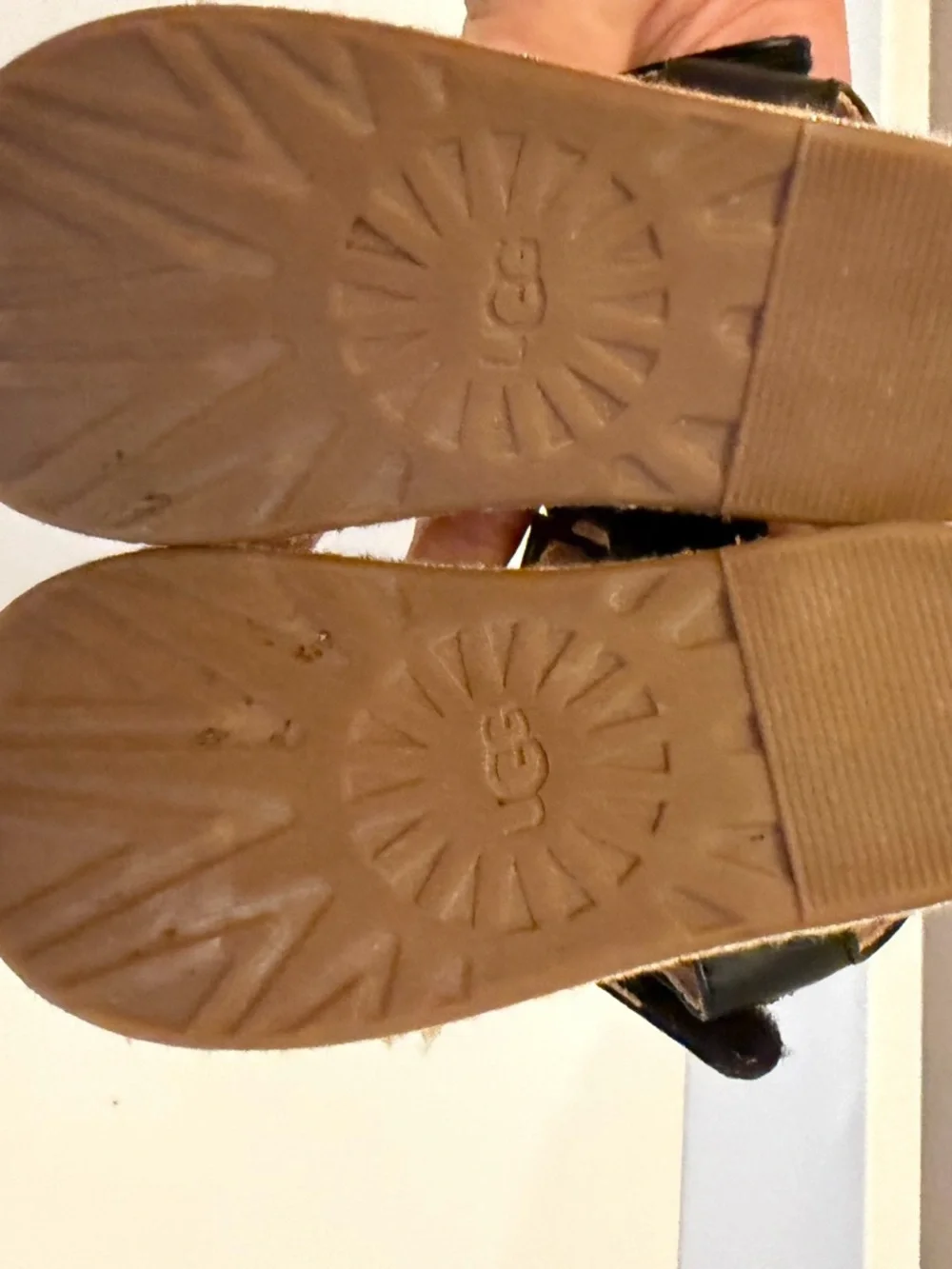 UGG kids leopard